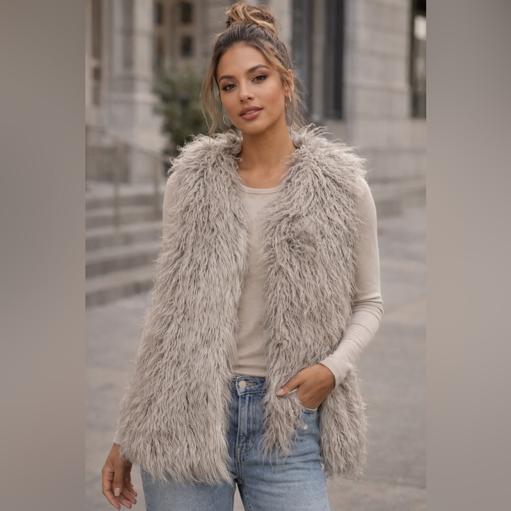 CARA Women's Gray Teddy Jacket